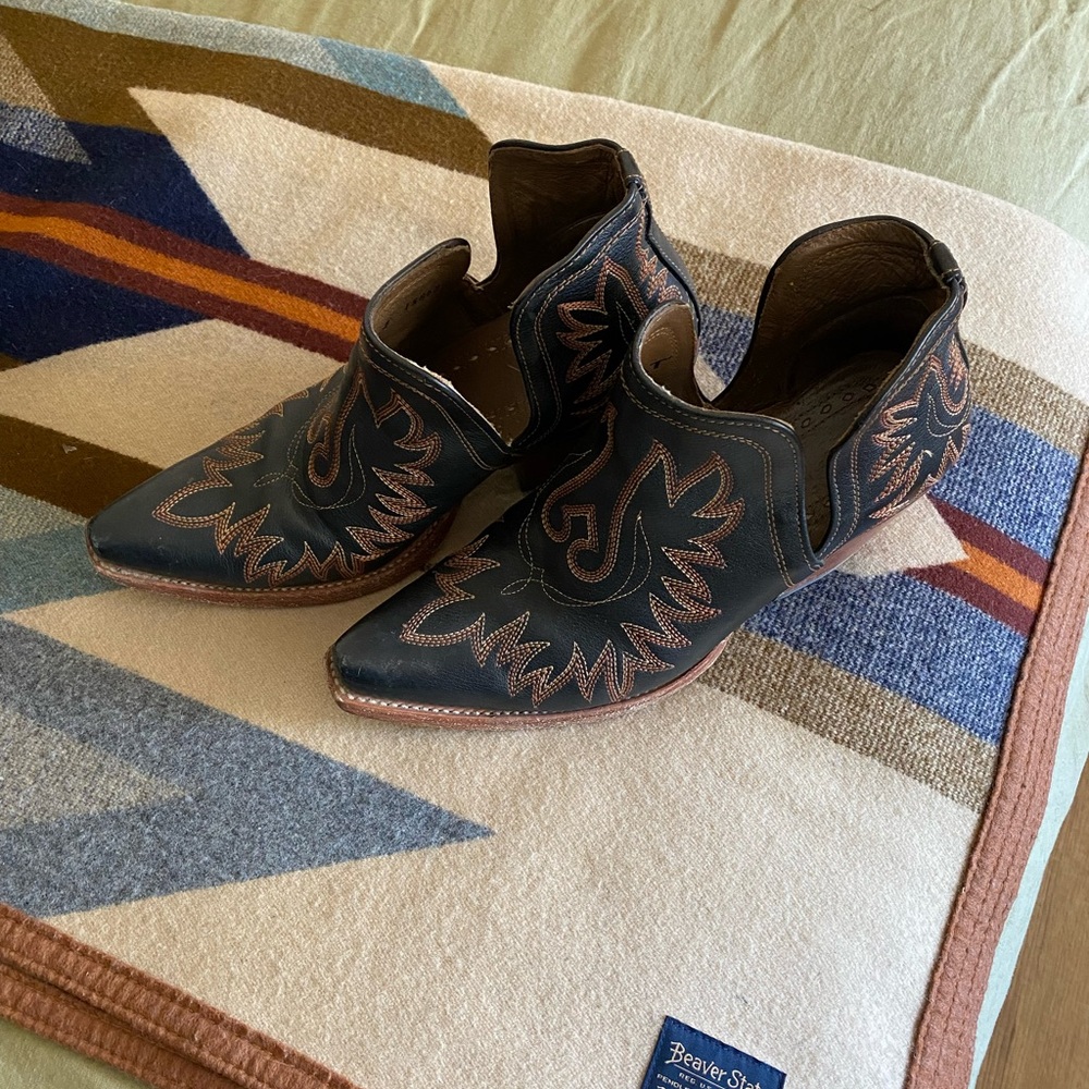 Ariat Western Ankle Boots